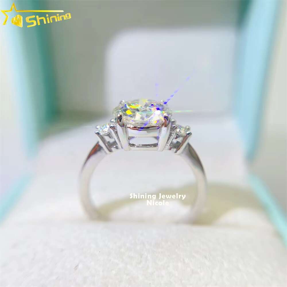 Wholesale Factory Price 3 Stones Round Brilliant Cut Moissanite Diamond S925 Sterling Silver Ring