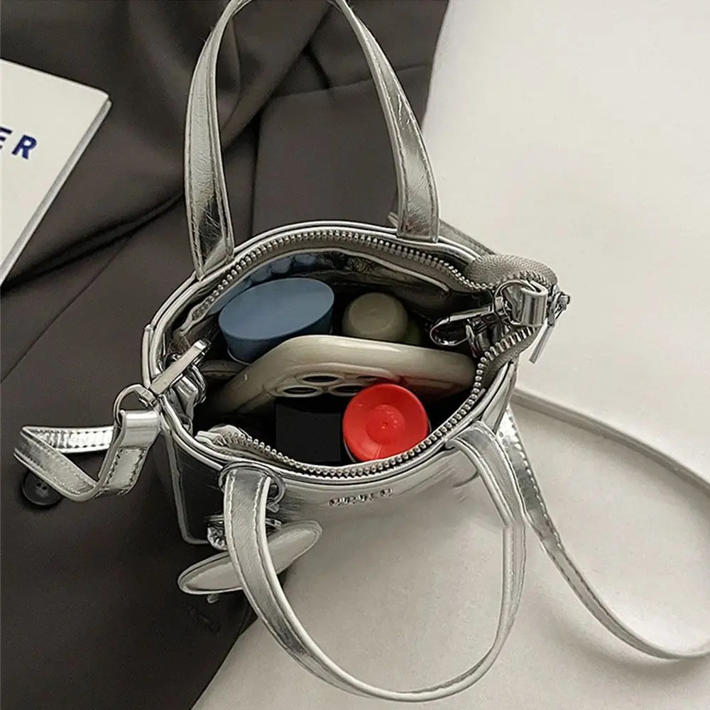 Womens fashionable Pu leather cross body bag fashionable shoulder bag high-quality small square bag womens silver handbag 250425