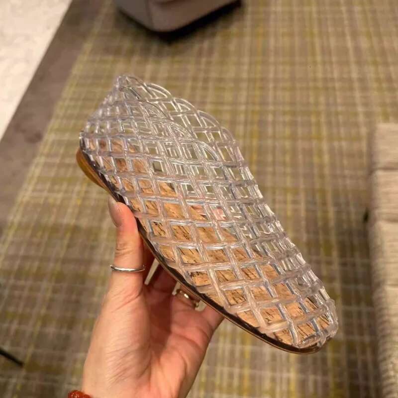 Fashion High Quality Transparent Mesh Hollow Beach Shoes Flat Round Jelly Sandals Flats Women