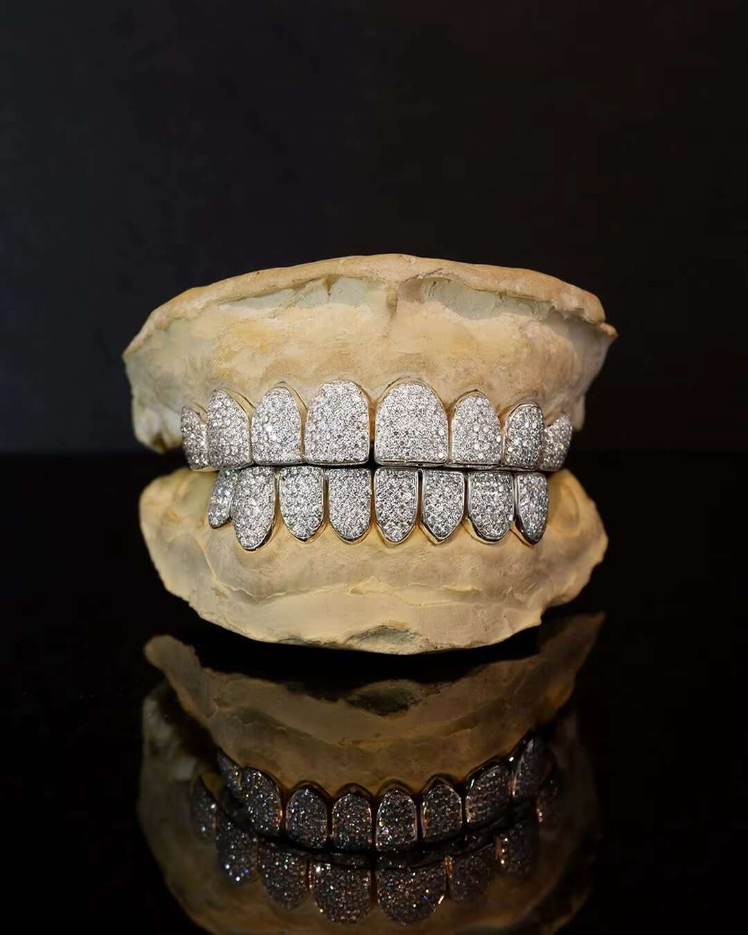 Custom Single Tooth Grillz Moissanite Perm Cut 14k 18k Real Gold 925 Silver 8 on 8 Grillz Vvs Moissanite Grillz for One Teeth