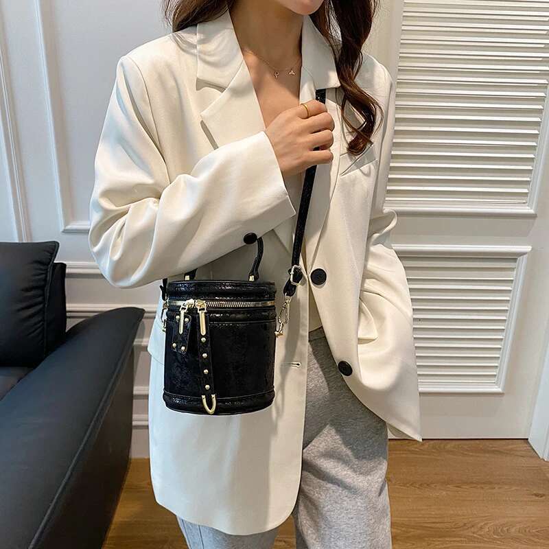 New PU Wine Bucket Shaped Women's Backpack Storage Handheld Bag Fashionable And Popular