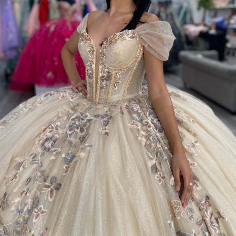 Champagne Quinceanera Dresses Off Shoulder Ball Gown Sweet 16 Dress Applique Lace Beads Tull Birthday Party Vestidos 15 Anos