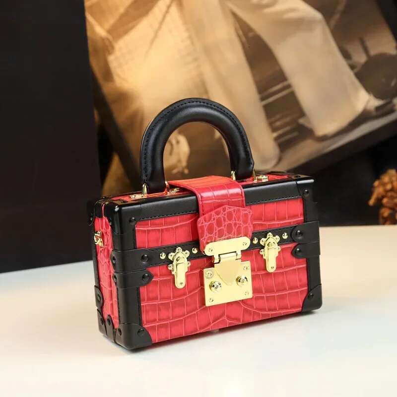 2024 New High-end Feel Genuine Leather Handbag Women's Fashionable Lock Buckle Crossbody Bag Hard Style Shoulder Sling Pack