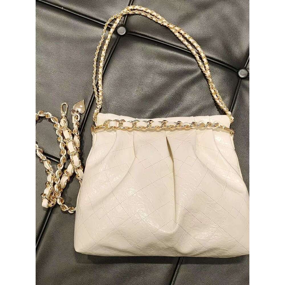 2025 spring/summer new niche fashion diamond grid chain wandering solid color soft leather texture shoulder crossbody bag