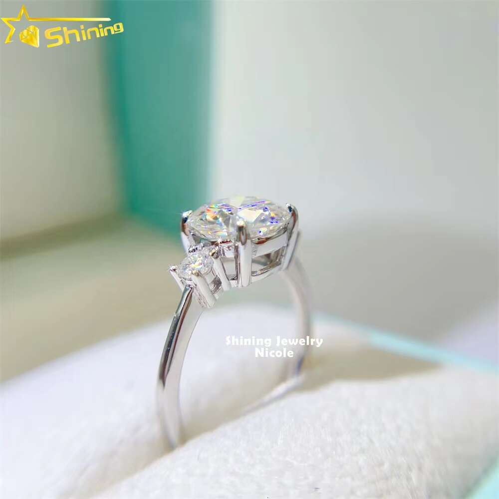 Wholesale Factory Price 3 Stones Round Brilliant Cut Moissanite Diamond S925 Sterling Silver Ring