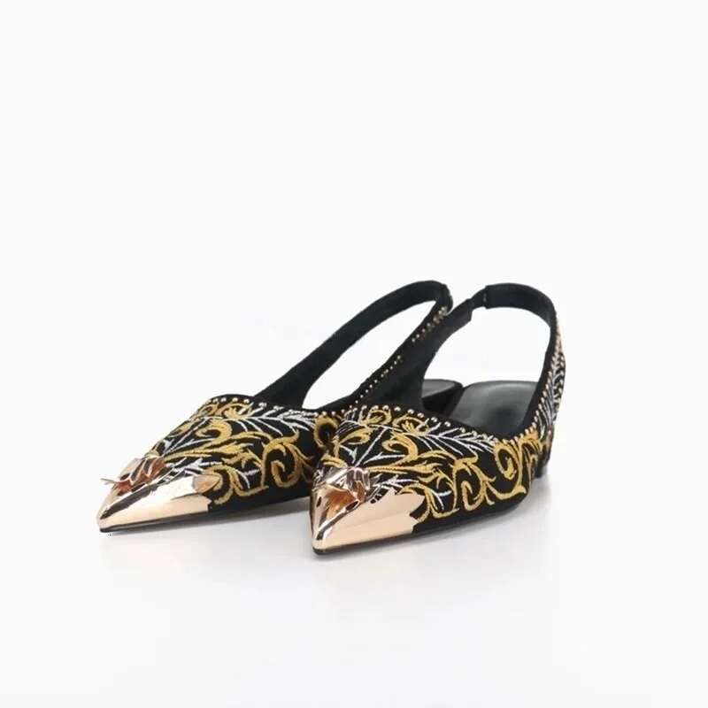 New Fashion Design Thick Heel Metal Pointed Toe Embroidered Women's Empty Back Sandals Rivet Decorated Shoes Women