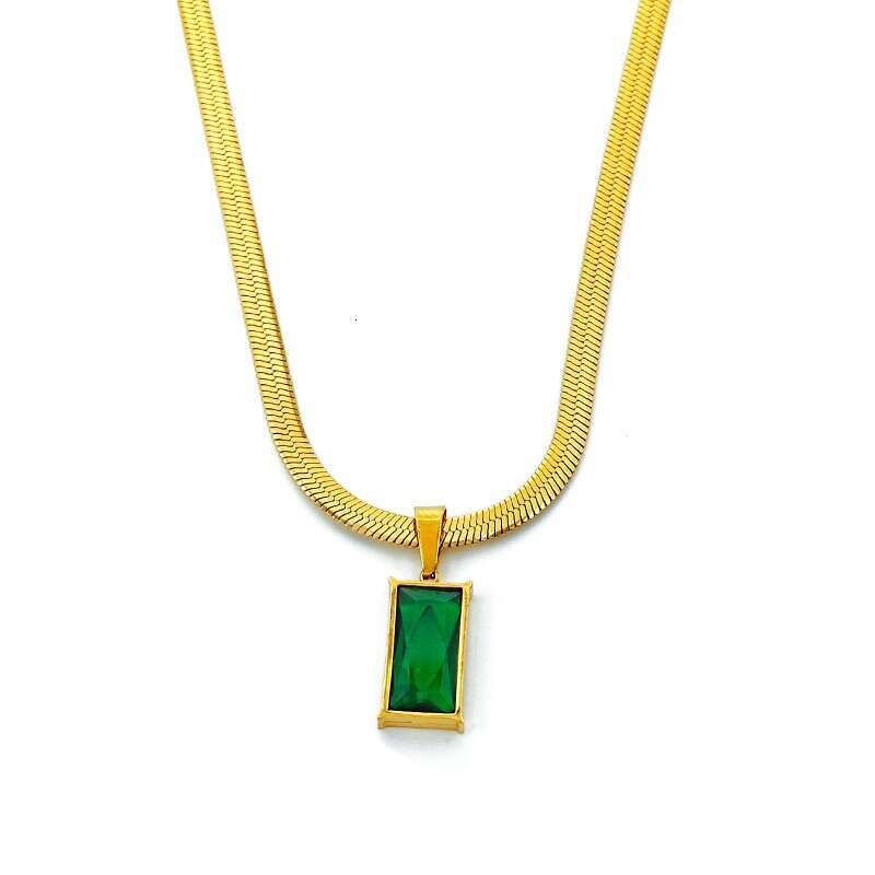 Japanese And Korean Style Niche Design, High-End Blade Chain, Light , Emerald Zircon Pendant, Titanium Steel Necklace For Women