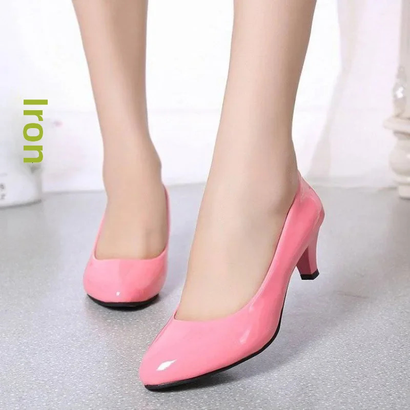 2025 Womens Pump Shoes Womens PU Leather Light Smooth Round Toe High Heels Wedding Party Derss Shoes Unprinted Good Product Size 34-42 250430