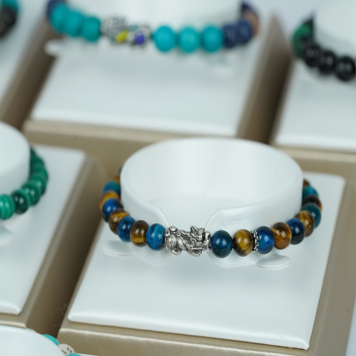 Luxury Tiger Eye Pixiu Bracelet Guardian Charm for Success