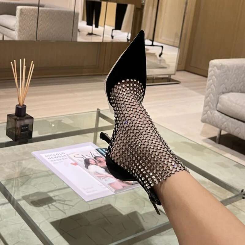 Designer Shoe Black Hollow Crystal Pumps Back Zipper Pointed Pretty Women Thin High Heels Shoes Sandal Boots
