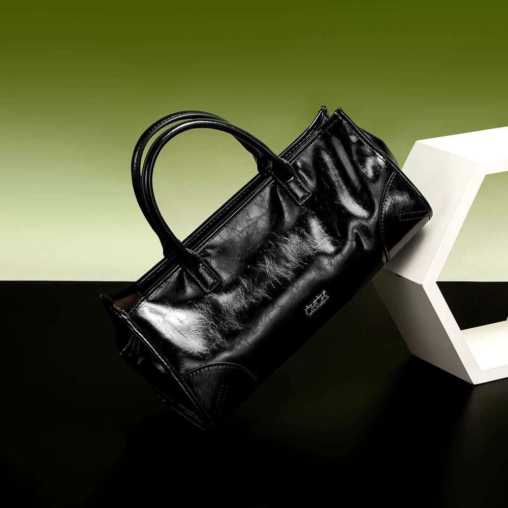 Fashion Classic Retro New Handheld Shoulder 2025 Large Capacity Solid Color Women's Bag