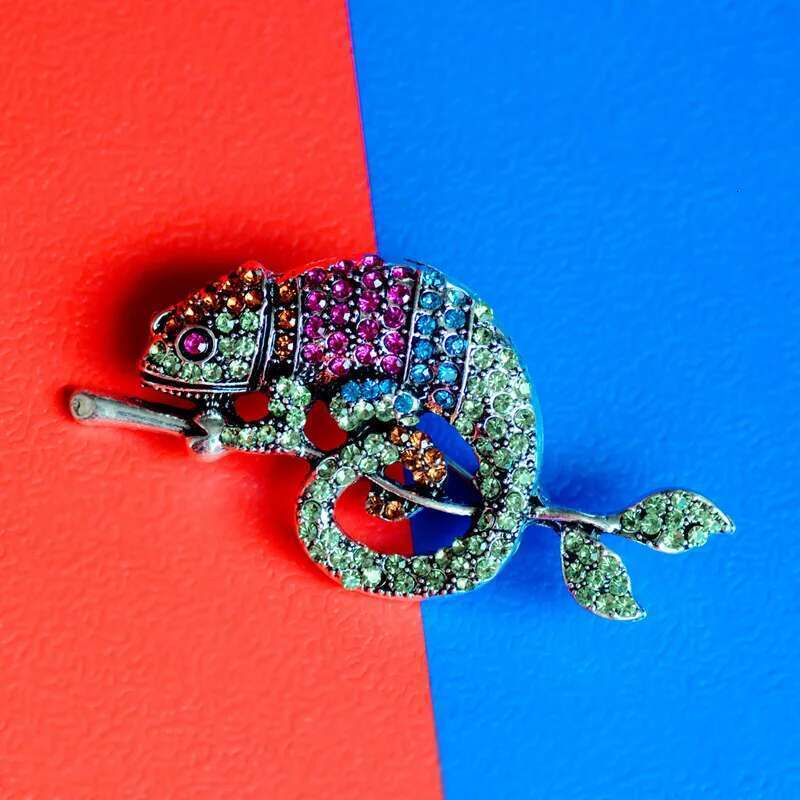 Personality Creative Alloy Rhinestone Chameleon Brooch High-End Wild Animal Pin Fashion Insect Jewelry Corsage