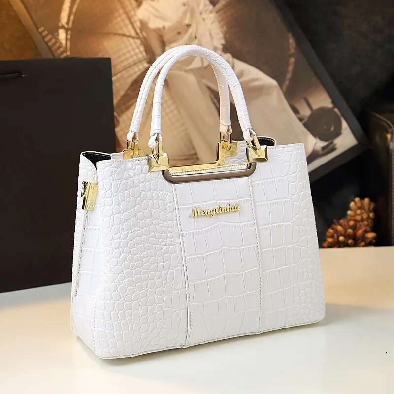 Spring patent leather flower crocodile pattern metal handbag banquet dress large-capacity one-shoulder cross-body women's bag