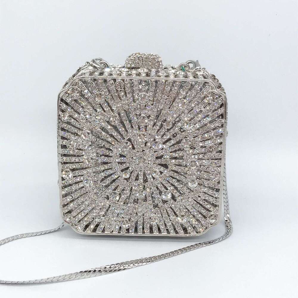Dinner Bag Diamond Studded Hollow Metal Hard Banquet Dress Hand Held Women S Bag Small Square Box Bag KQ
