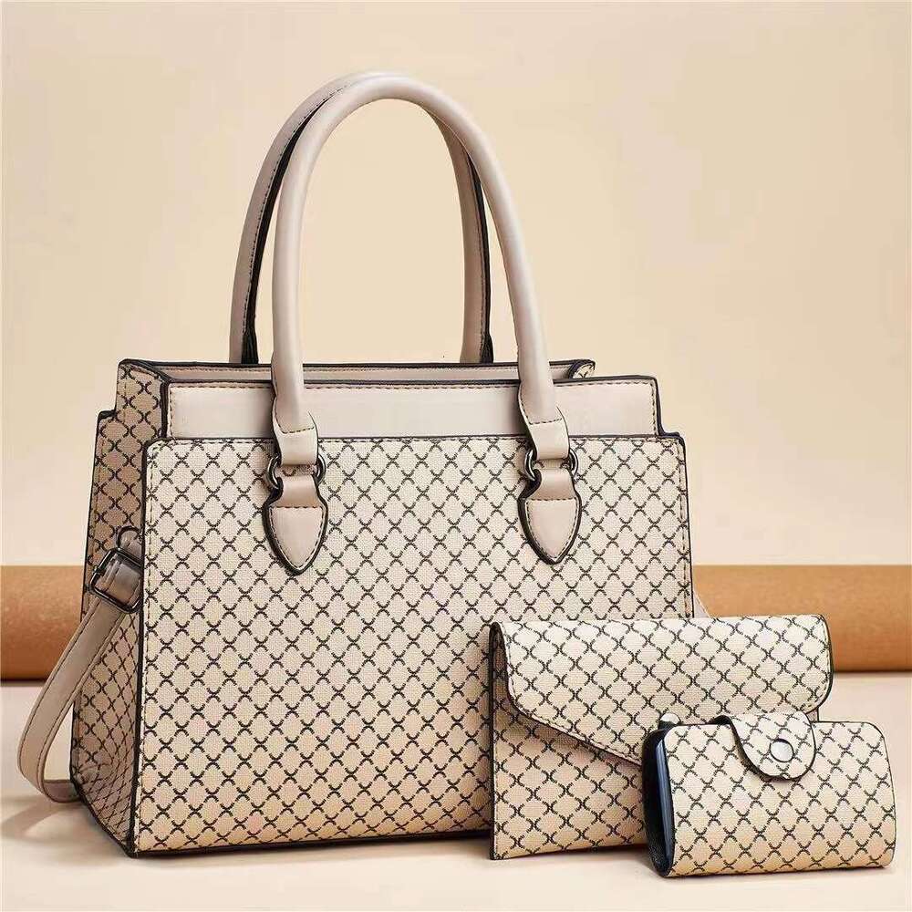 Hot selling women's European and American large capacity contrasting printed three piece set mother bag 2025 new casual versatile fashion