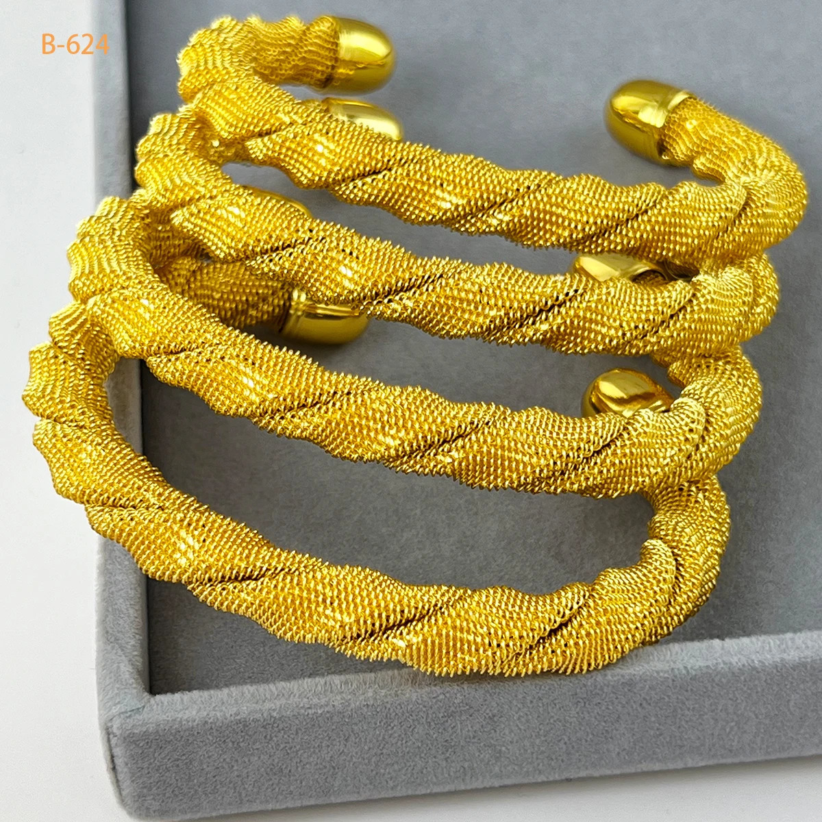 ANIID Dubai 24K Gold Bracelet Womens Arabic Charm Bracelet Cuff Bracelet Nigeria Wedding Jewelry Party Gift 250425