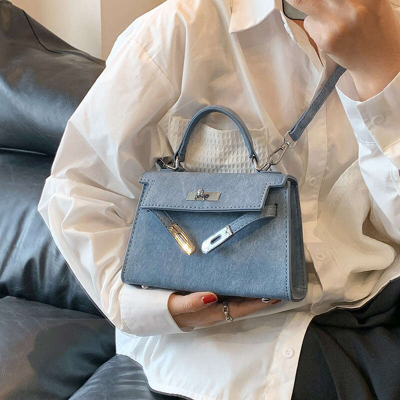 Spring/Summer Handheld Kelly Women's Retro High End Single Shoulder Western Square Crossbody Bag, 2025 New Casual Fashion Trendy Clothing