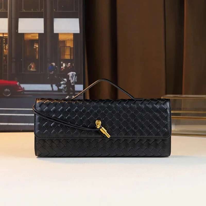 Handcrafted Autumn Winter Handwoven Fashionable Casual Long Bread Shape Shoulder Crossbody Elegant Single Strap Bag