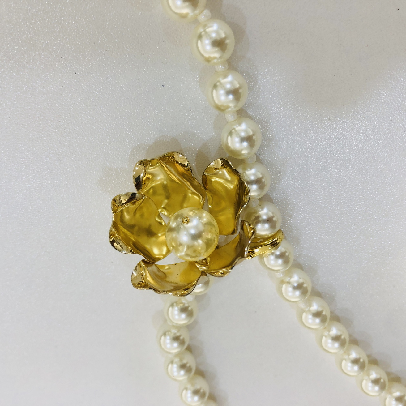 86CM pearl long necklace with gold plated flowers flowers can bloom for women High quality enhances temperament size can adjusted 002