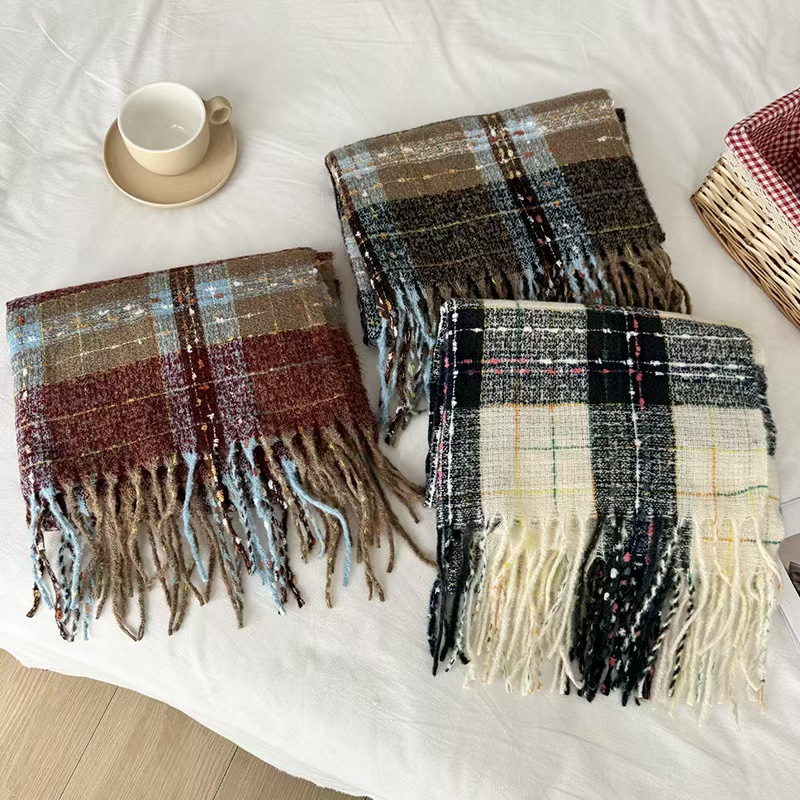 T610 Starry Retro Plaid Scarf Women's Winter Hot Style All-match Korean Version Contrast Color Warm Tassel Shawl