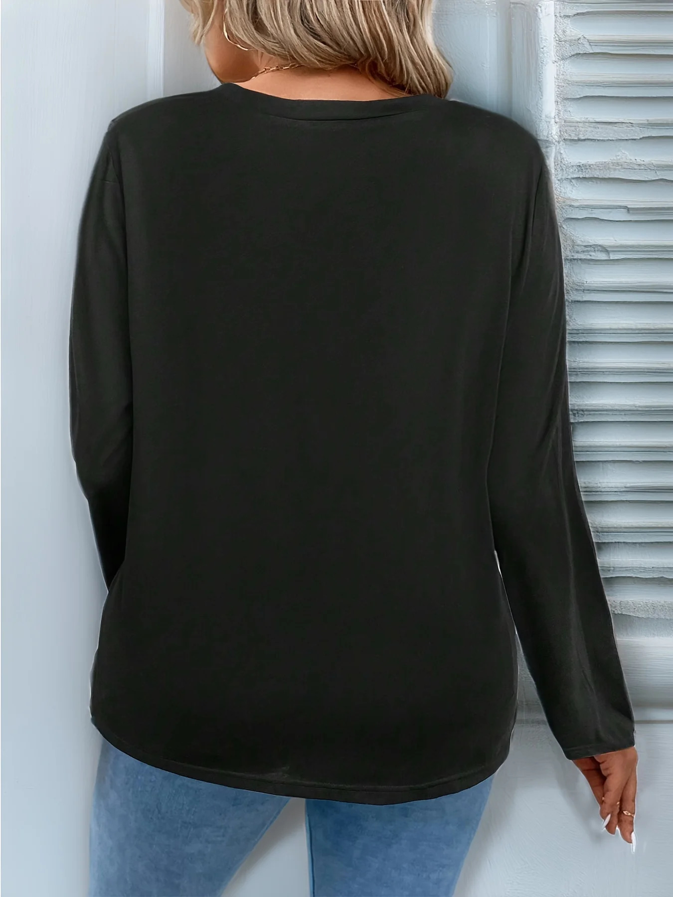 Oversized button up pleated Tshirt casual Vneck long sleeved top suitable for womens plus size clothing in spring and summer 250430Z