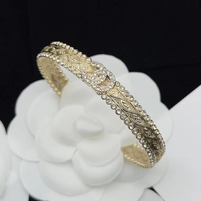 Luxury Crystal CC Bracelet Classic Brand 18k Gold Cuff Bracelet Stainless Steel Bracelet Designer for Women and Men Jewelry