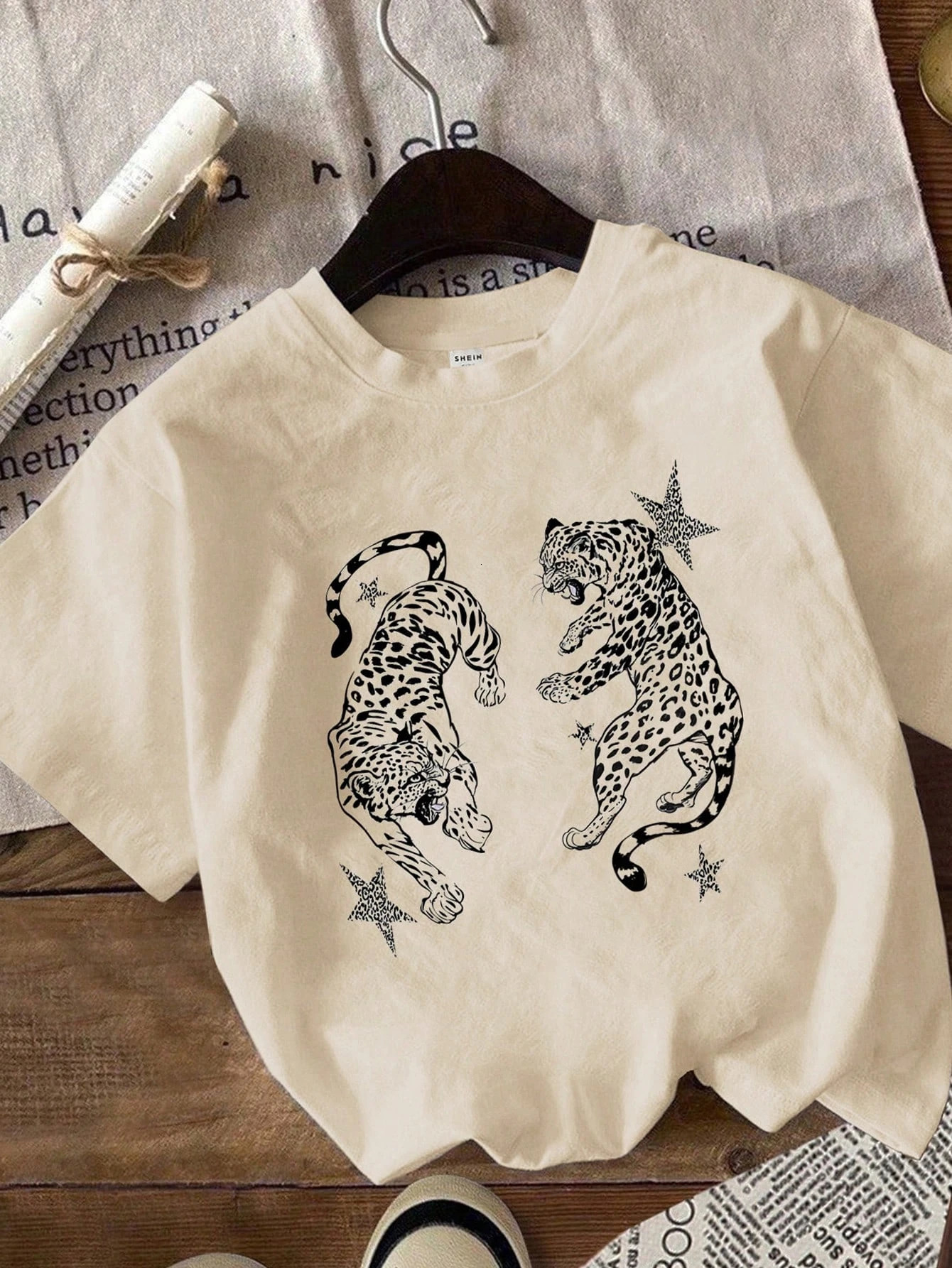 Cartoon tiger pattern round neck short sleeved T-shirt casual simple style womens summer casual top short sleeved 250428