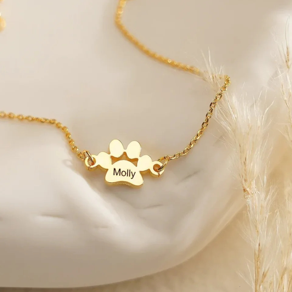 Customized Claw Name Minimalist Stainless Steel Carving Bracelet Christmas Gift for Pet Enthusiasts 250430
