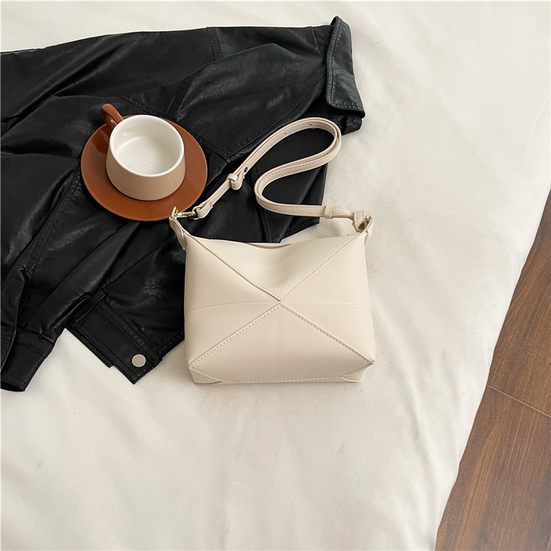 2025 Designer Geometric Shoulder Bag Women - Trendy Korean Crossbody Purse, Minimalist Underarm Handbag for Spring Summer (Free Shipping)