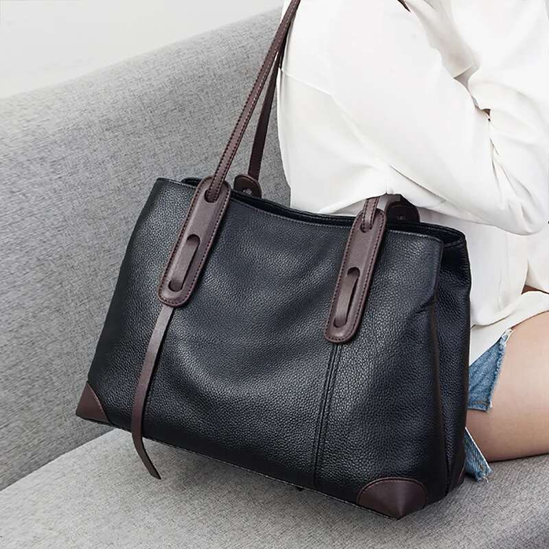 New Women's High-capacity High-end Genuine Leather Work Simple Commuting and Soft One Shoulder Tote Bag