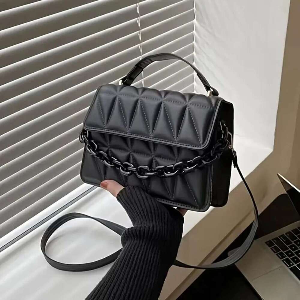 Dia Chain Handbag Fashion Retro Emed Small Square Women's Single Shoulder Crossbody A Bag