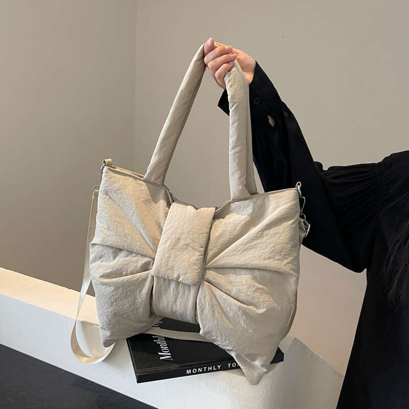 Korean version butterfly bow large capacity tote bag for women 2025, popular online, same style handbag shoulder niche crossbody canvas bag, 2025 new 