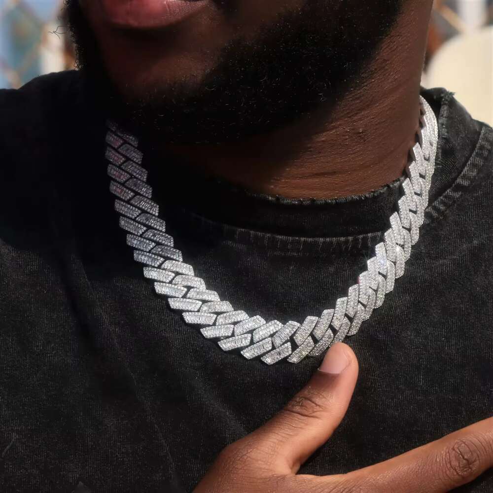Moissanite Hiphop Necklace 925 Sterling Silver Iced Out Luxury 18mm Baguette Moissanite Cuban Chain