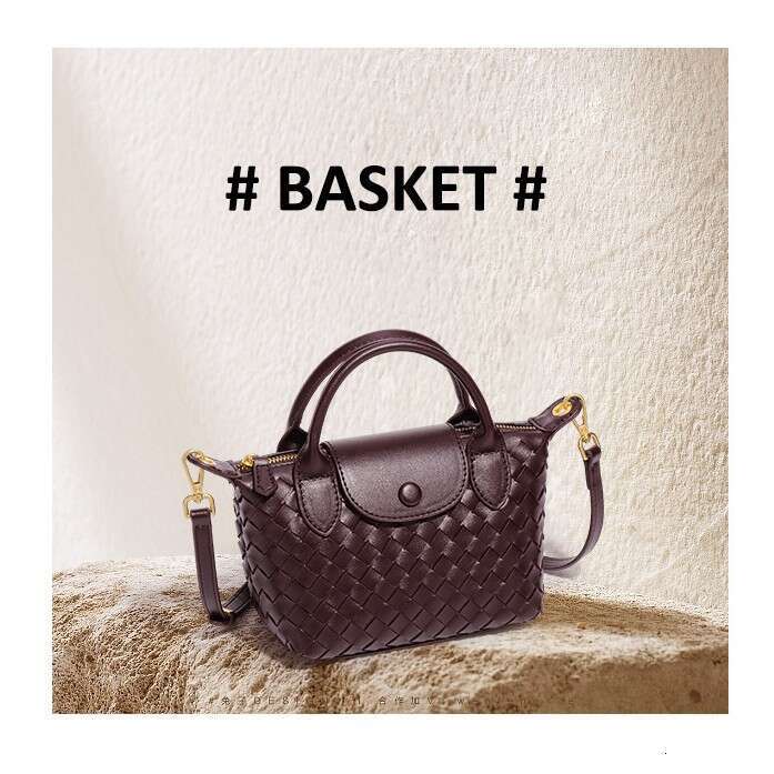 New Woven Dumpling Popular Texture, Handheld Bucket with High Quality, Fashionable and Versatile One Shoulder Crossbody Bag