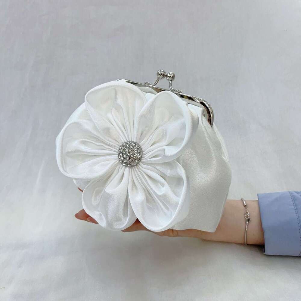 Dinner Bag New Flower Handheld Diagonal Cross Evening Dress Women S Silk Fairy Bride Bridesmaid Versatile Small Bag KQ