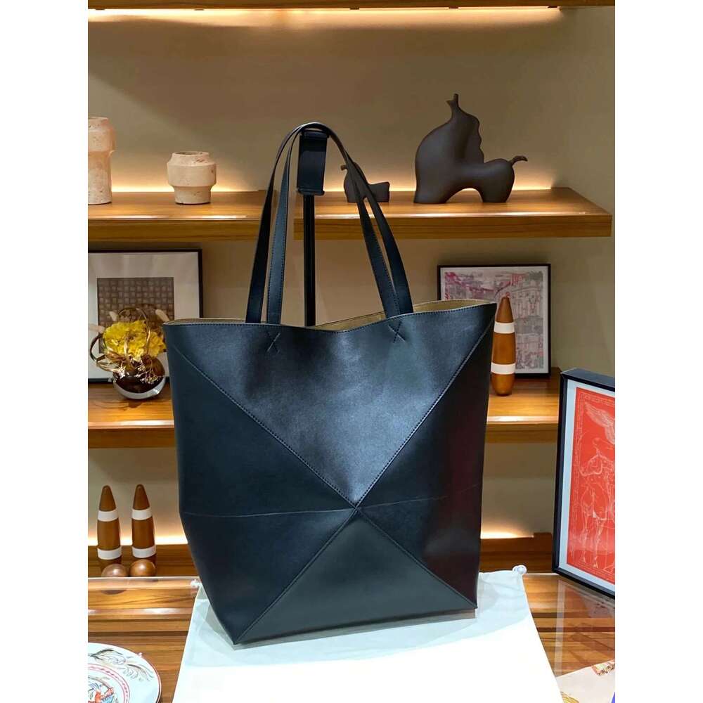 Large Capacity Leather Tote Foldable Geometric Design Single Shoulder Slant Cross Handbag Simple Commuter Bag Trendy bag
