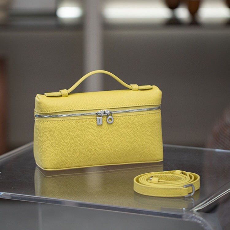 L19 Second Generation Lunch Box Gigi Same Style Head Layer Leather Handbag for Women, Simple and Fashionable Single Shoulder Crossover Makeup Bag