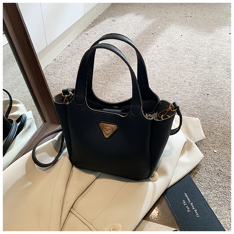 hot free shipping designer shoulder bags flap Spring Fashionable Versatile Plain vintage casual Crossbody Bag black