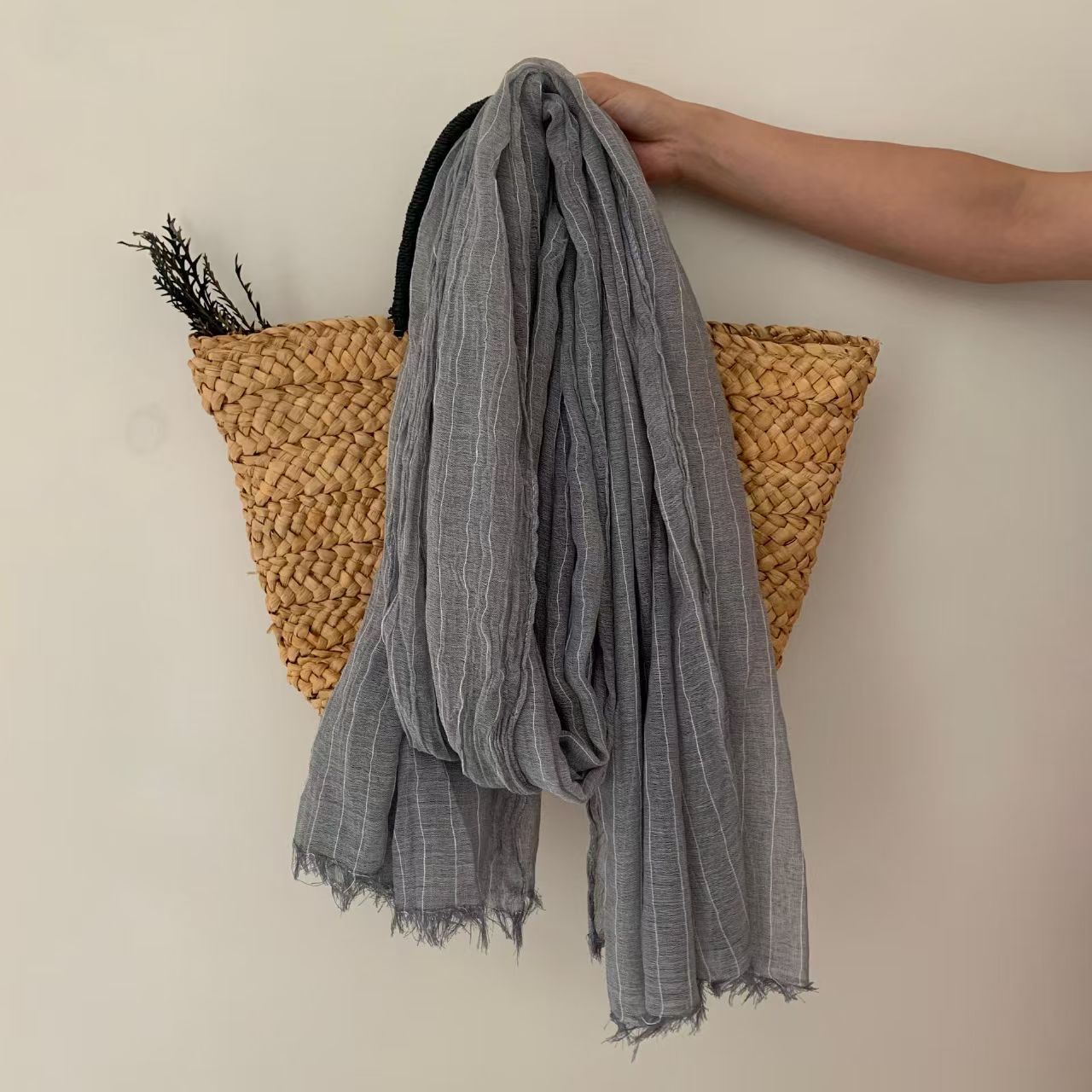 T615 striped scarf female spring and autumn Korean version of literary cotton and linen scarf simple decoration ladies tassel silk scarf