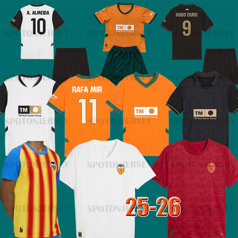 2025 hombres valencias cf soccer jerseys 25 26 camisetas de futbol men kids kit football shirts 2024 2025 2026 camiseta valencias vcf HUGO DURO GAYA MUSAH HUGO chemise