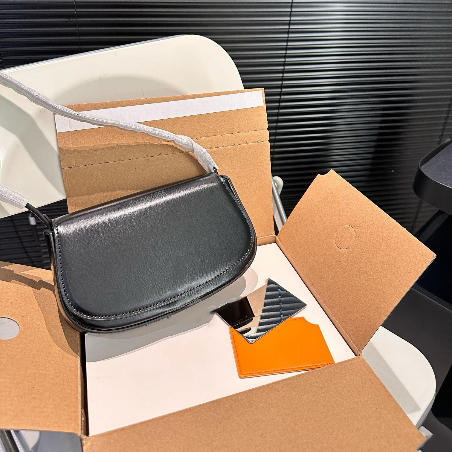 High Quality Mini Shoulder Bag Leather Underarm Bag Designer Crossbody Bag Solid Color Large letter tote Bag Women's Messenger Bag Travel Bag phone bag wallet