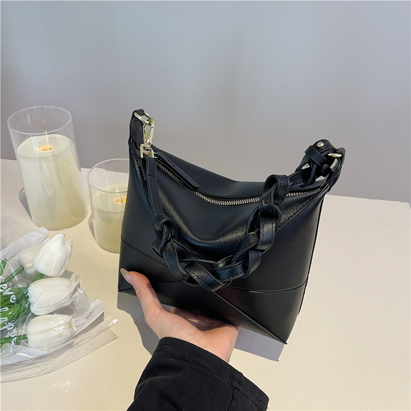 2025 Designer Geometric Shoulder Bag Women - Trendy Korean Crossbody Purse, Minimalist Underarm Handbag for Spring Summer (Free Shipping)