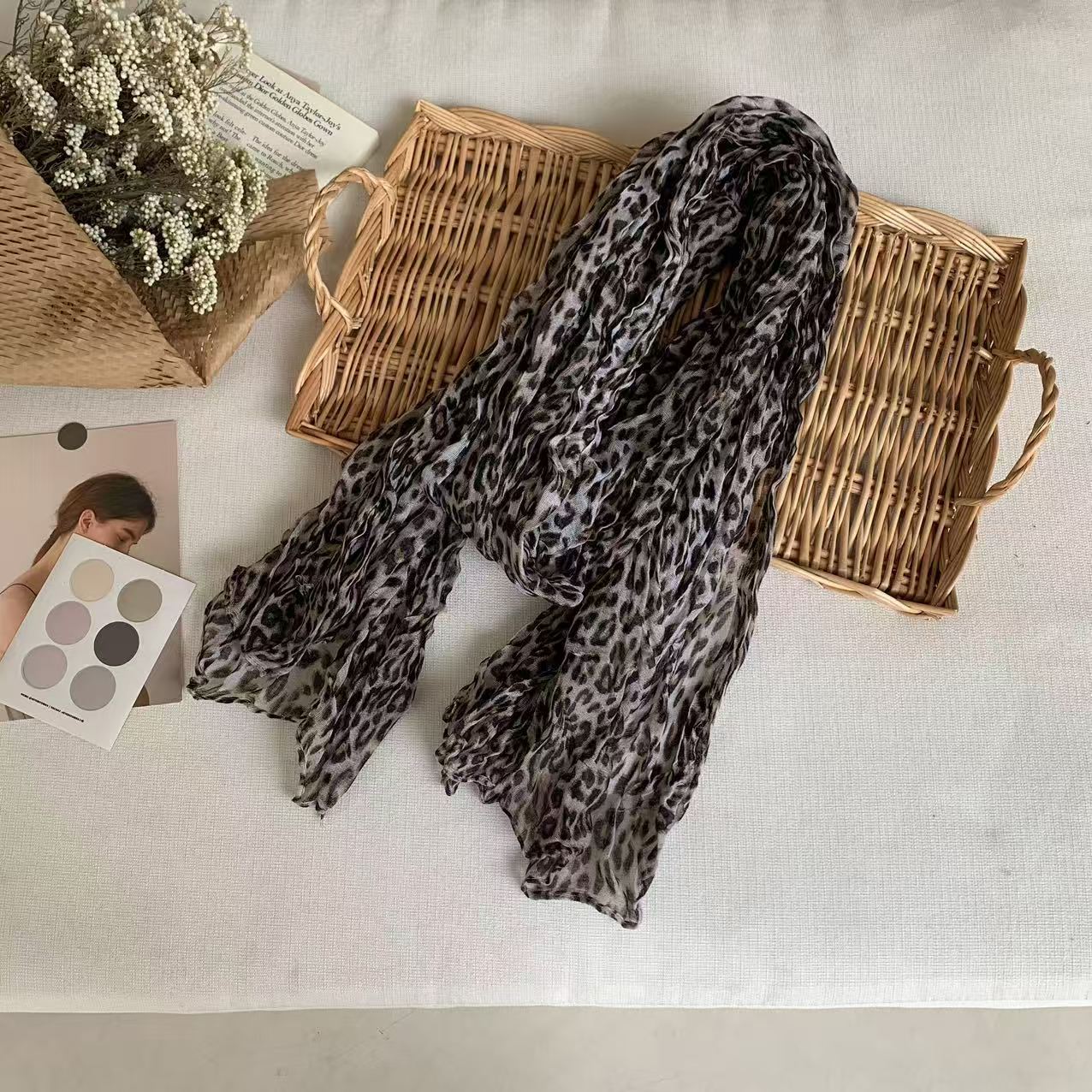 T614 leopard print design scarf high-end 2025 spring and autumn new style extended silk scarf autumn and winter warm shawl