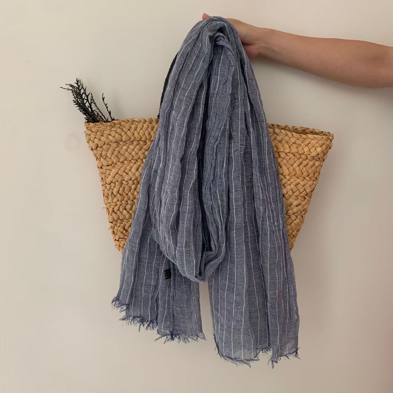 T615 striped scarf female spring and autumn Korean version of literary cotton and linen scarf simple decoration ladies tassel silk scarf