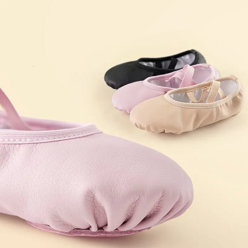 PU ballet shoes are suitable for young ren and girls rens dance shoes leather ballet shoes flat ren soft soled gymnastics shoes and dance shoes 250425