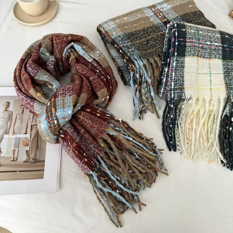 T610 Starry Retro Plaid Scarf Women's Winter Hot Style All-match Korean Version Contrast Color Warm Tassel Shawl