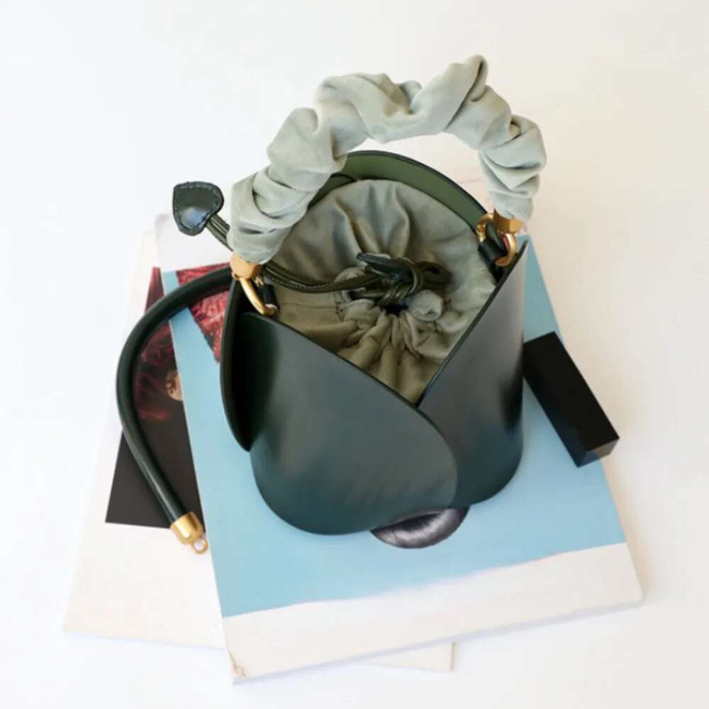 Lovely All-Match Women Daily Minority Personalized Handbags Commuter Flower Drawstring Bucket New Casual Ruched Messenger Bags