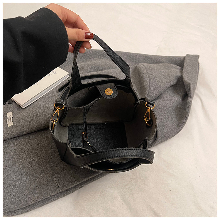 hot free shipping designer shoulder bags flap Spring Fashionable Versatile Plain vintage casual Crossbody Bag black