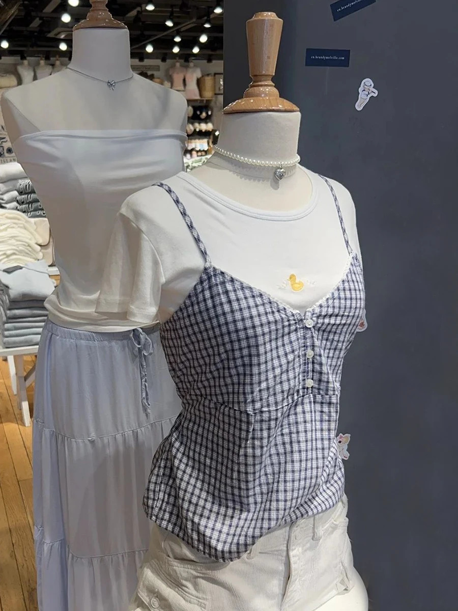 Retro navy blue plain weave vest for women with lace trim V-neck button back cotton Camis summer casual streetwear sweetheart slim fit vest 250427