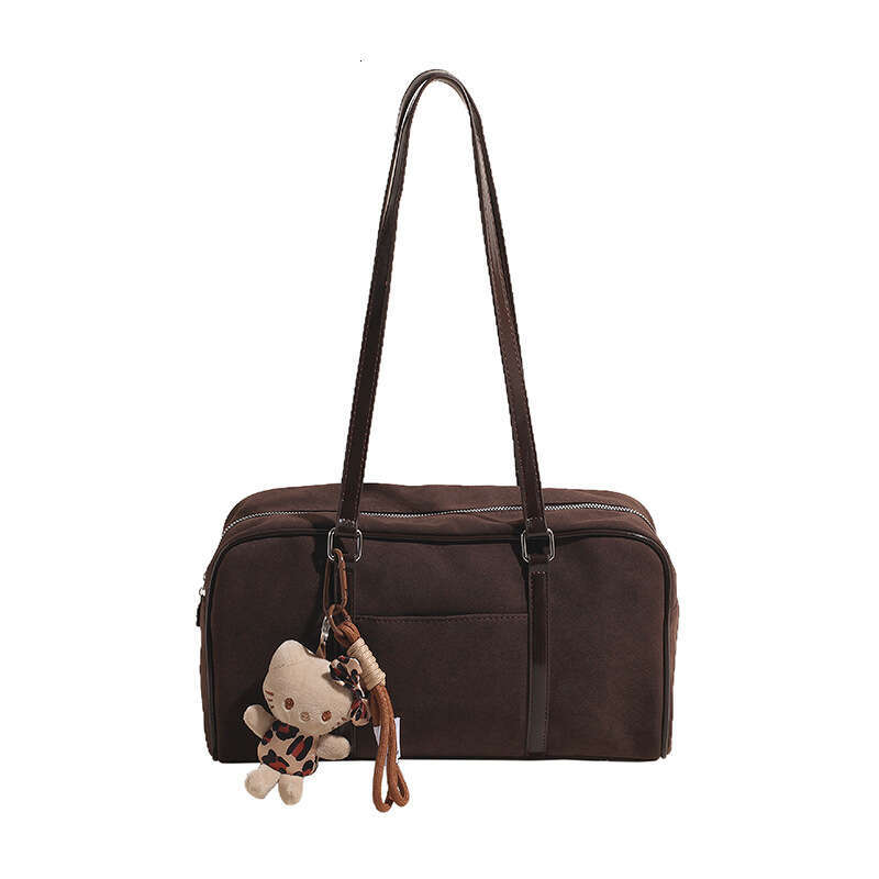 Korean style retro Boston bag for women, autumn large capacity commuting frosted single shoulder armpit bag, 2025 new style, unique and elegant temper
